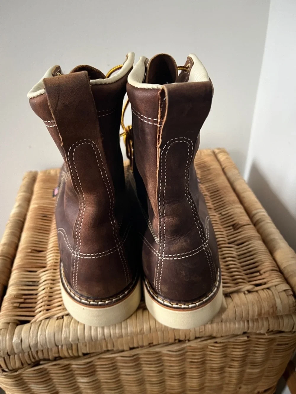 Thorogood 8” Steel Toe Wedge Sole Moc Toe Work Boot Size 8.5 EE NWT
